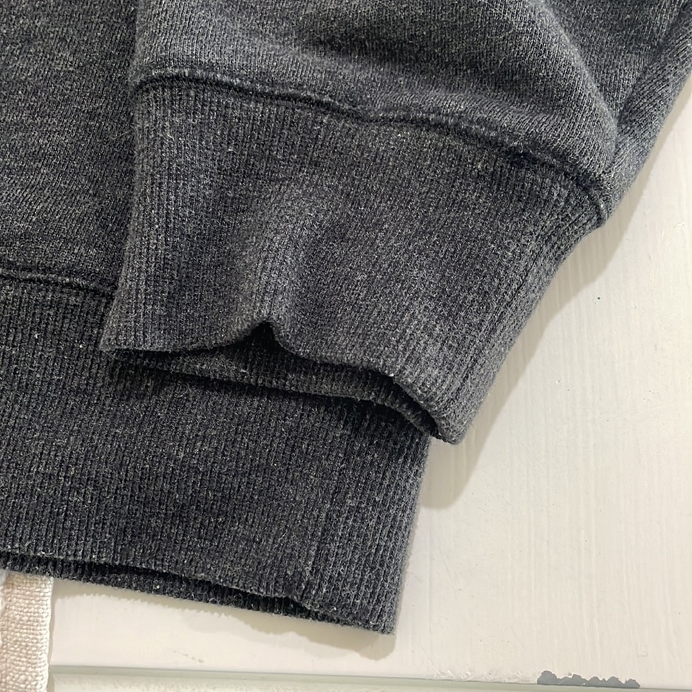 G.H. Bass & Co. grey sweatshirt. Men’s XL 60/40 cotton/poly Excellent condition - Picture 3 of 7